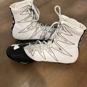 Under Armor Highlight MC Cleats